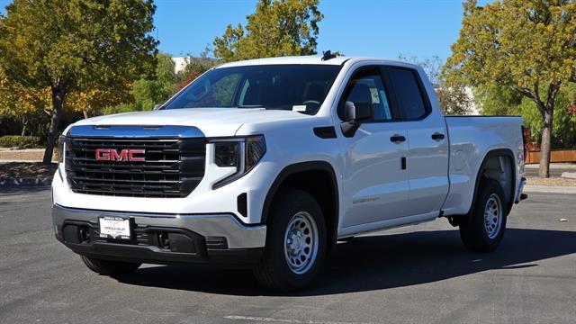 new 2025 GMC Sierra 1500 car, priced at $46,370