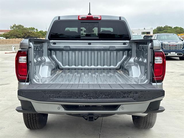 new 2025 GMC Canyon car, priced at $40,889