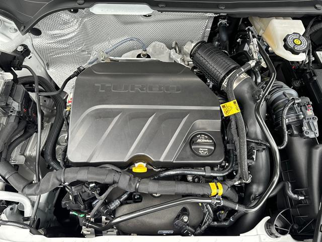 new 2025 Buick Envista car, priced at $28,879