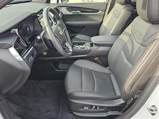 used 2025 Cadillac XT6 car, priced at $59,373