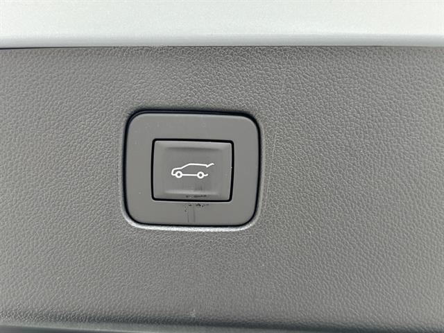 new 2025 Buick Envista car, priced at $27,179