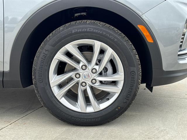 new 2025 Buick Envista car, priced at $27,179