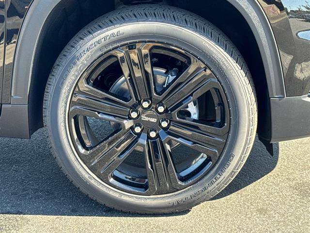 new 2025 GMC Acadia car, priced at $49,640