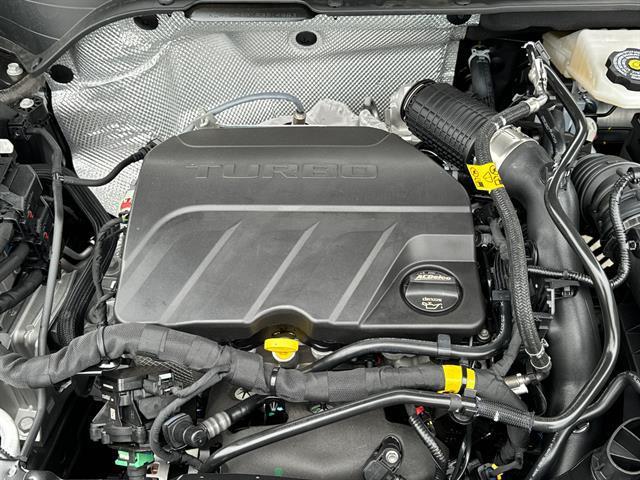 new 2025 Buick Envista car, priced at $27,179
