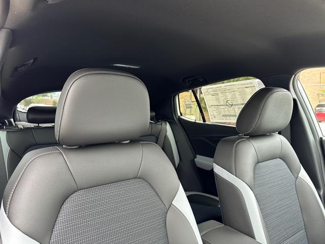 new 2025 Buick Envista car, priced at $26,684