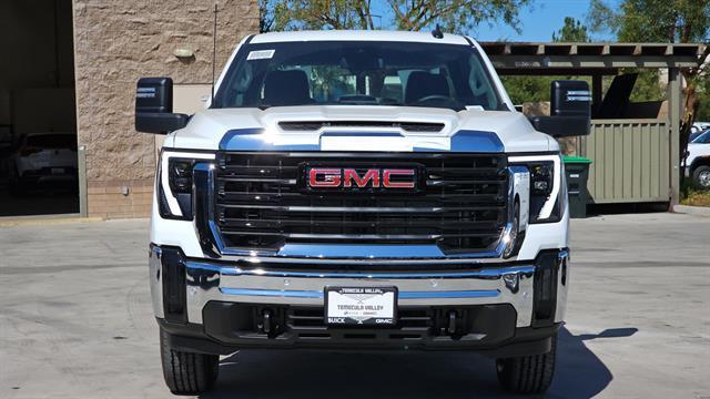 new 2025 GMC Sierra 2500 car, priced at $57,125