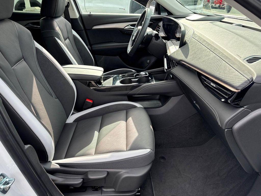 used 2025 Buick Envision car, priced at $34,520