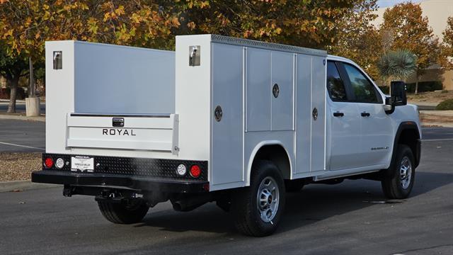 new 2025 GMC Sierra 2500 car, priced at $50,828