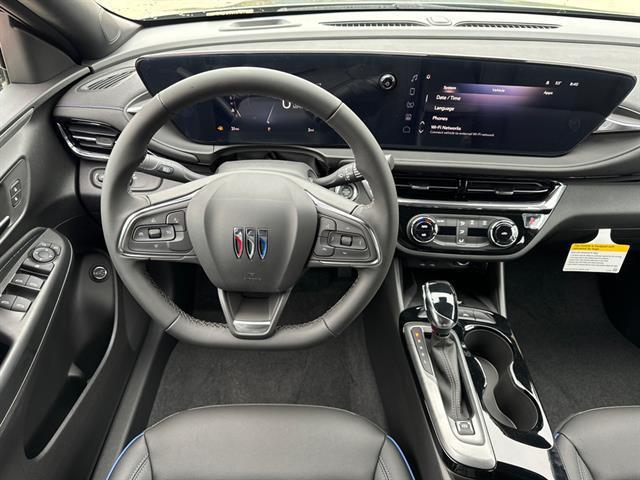 new 2025 Buick Envista car, priced at $29,374