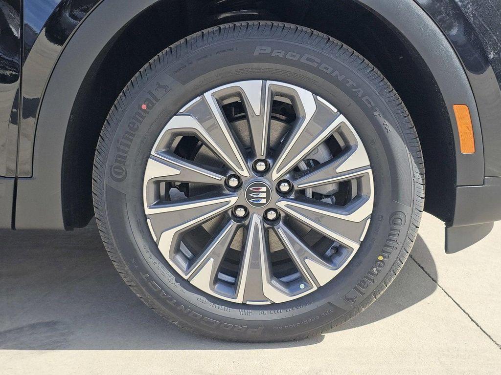 used 2025 Buick Envision car, priced at $41,235