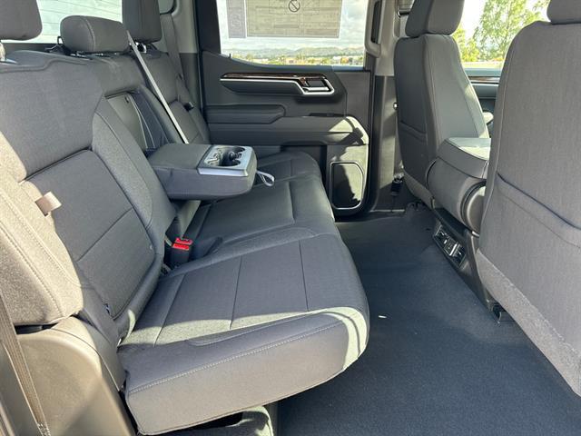 new 2025 GMC Sierra 1500 car, priced at $53,945