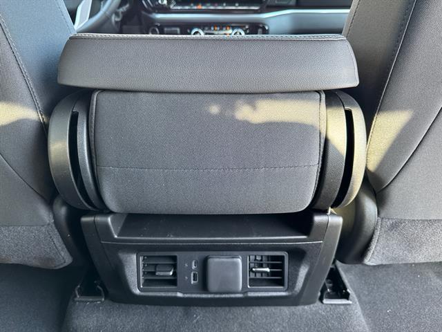 new 2025 GMC Sierra 1500 car, priced at $58,039