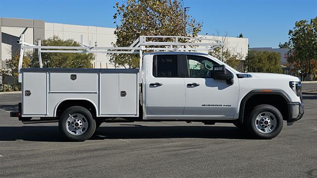 new 2025 GMC Sierra 2500 car, priced at $50,038