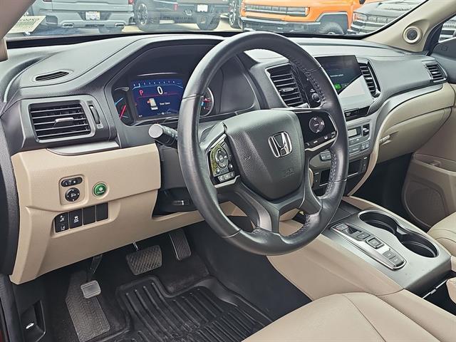 used 2022 Honda Pilot car, priced at $34,195