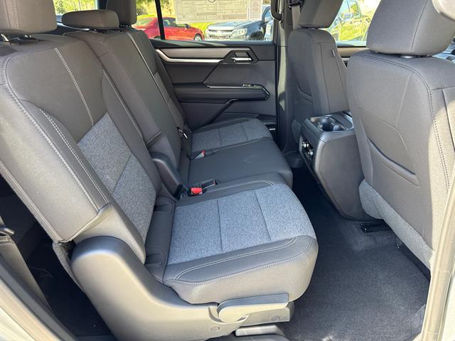 new 2025 GMC Acadia car, priced at $49,390