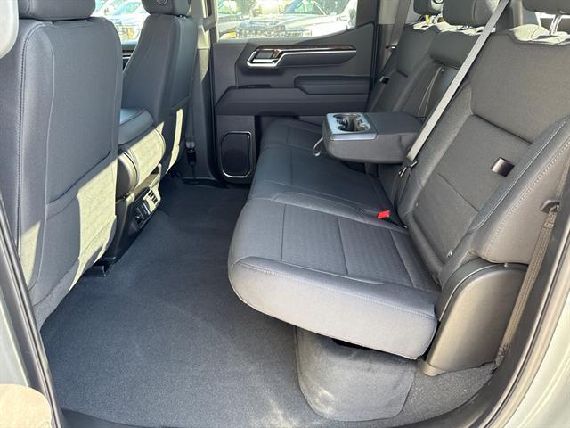 new 2025 GMC Sierra 1500 car, priced at $58,039