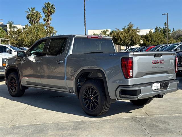 new 2025 GMC Sierra 1500 car, priced at $58,039