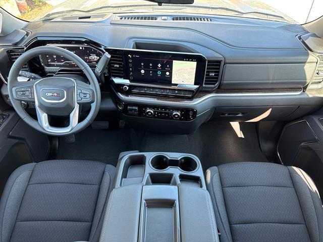 new 2025 GMC Sierra 1500 car, priced at $58,039