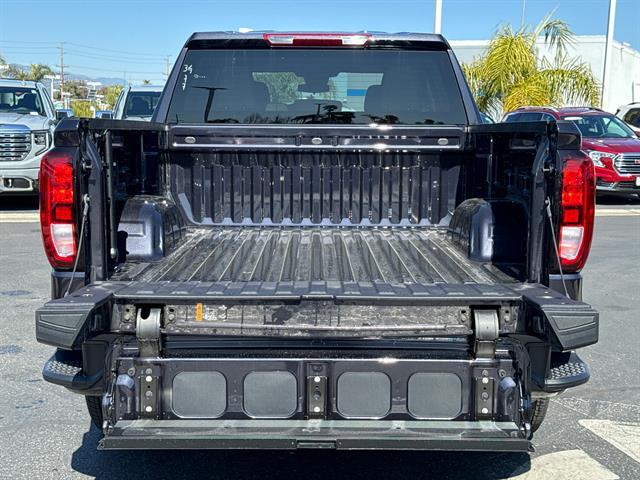 new 2025 GMC Sierra 1500 car, priced at $54,685