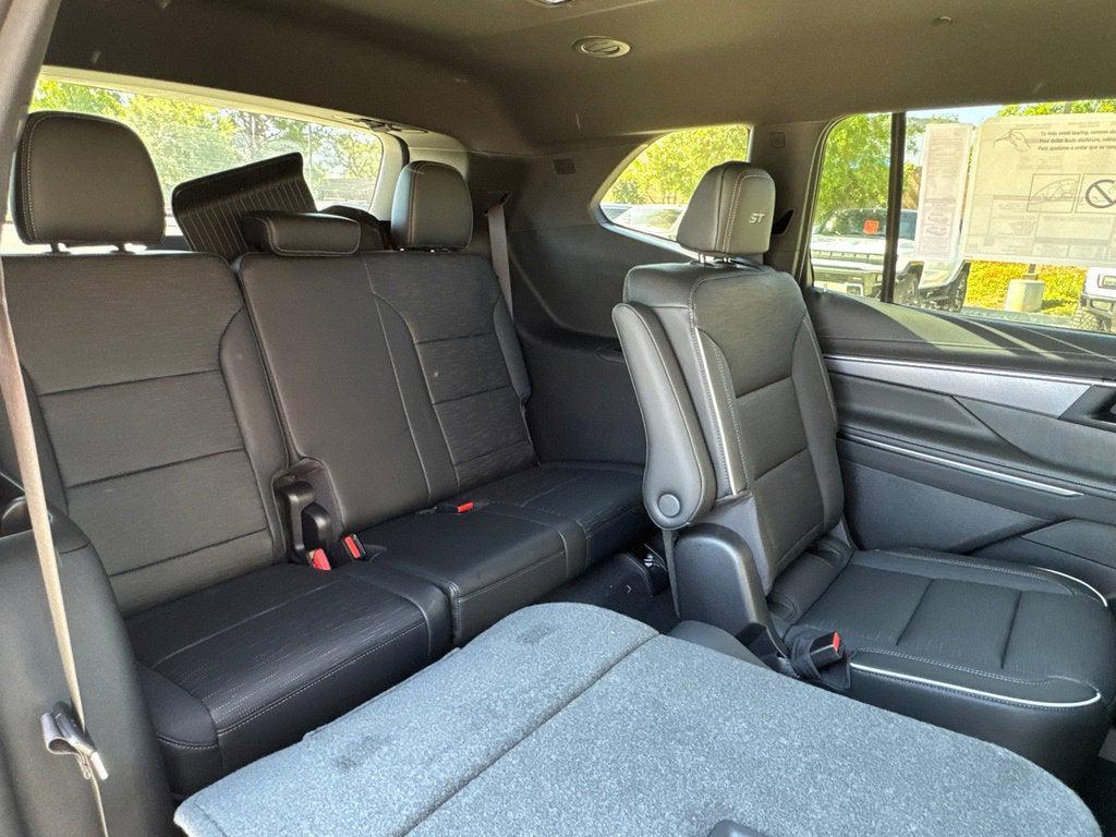 used 2026 Buick Enclave car, priced at $49,547