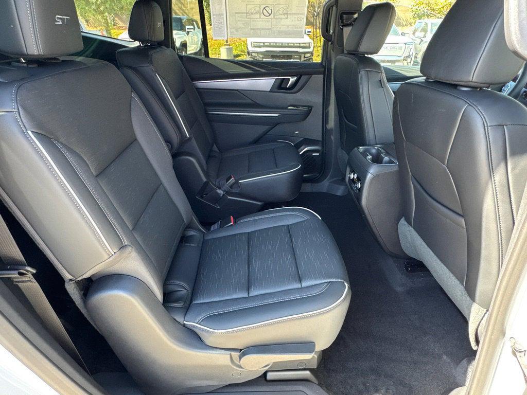 used 2026 Buick Enclave car, priced at $49,547