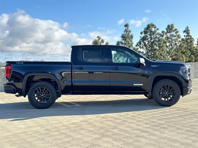 new 2025 GMC Sierra 1500 car, priced at $58,039