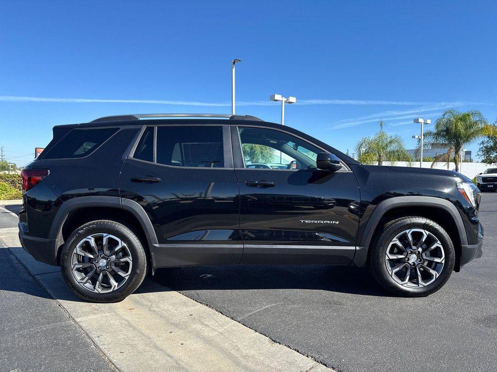 new 2025 GMC Terrain car, priced at $34,087