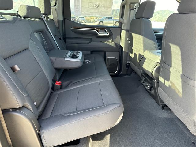 new 2025 GMC Sierra 1500 car, priced at $58,039