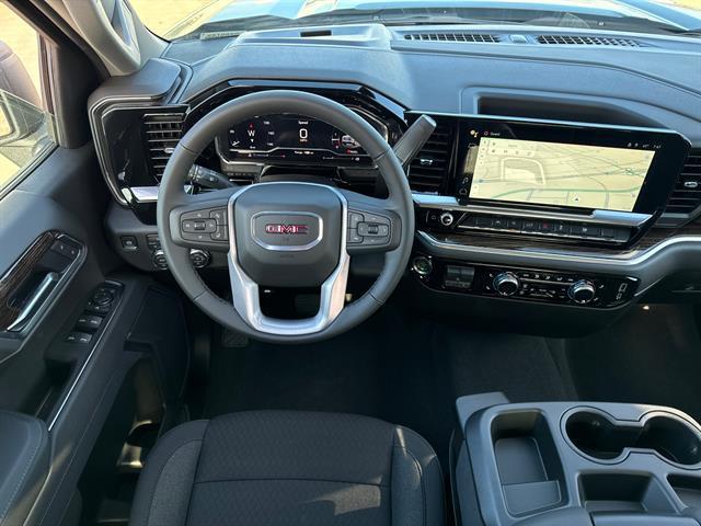 new 2025 GMC Sierra 1500 car, priced at $58,039