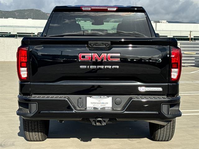 new 2025 GMC Sierra 1500 car, priced at $58,039