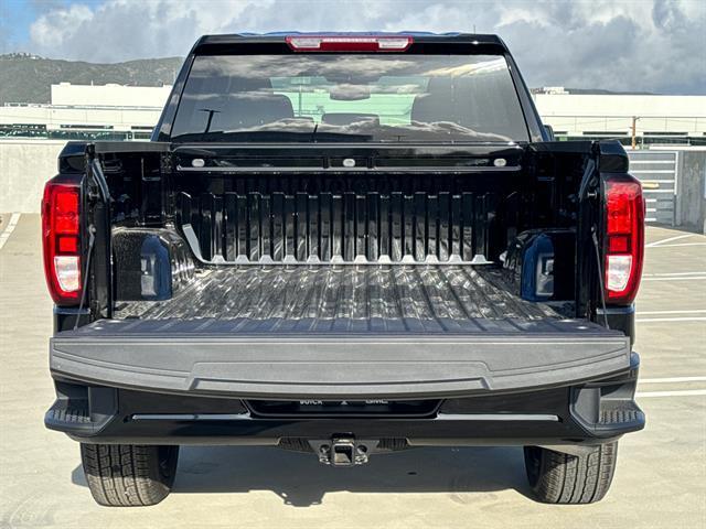 new 2025 GMC Sierra 1500 car, priced at $58,039
