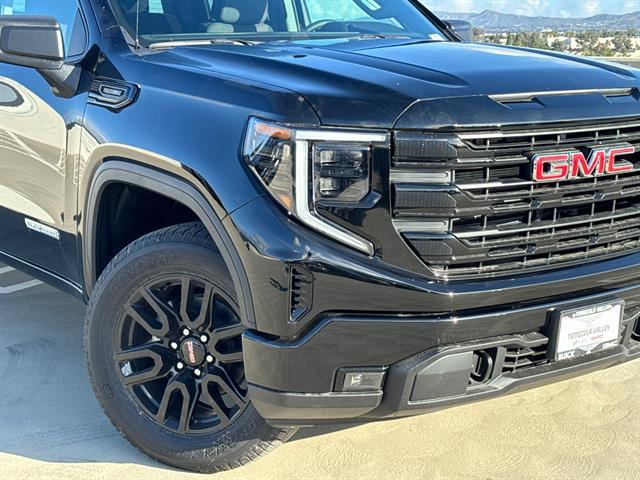 new 2025 GMC Sierra 1500 car, priced at $58,039