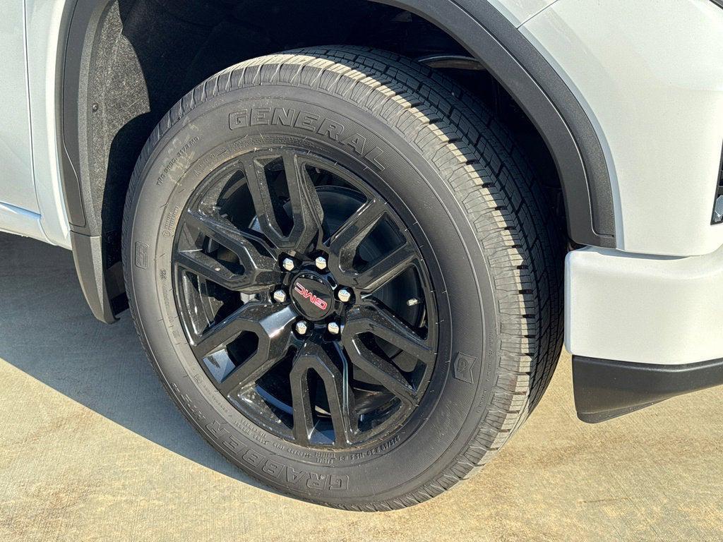 new 2026 GMC Sierra 1500 car, priced at $43,917