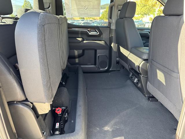 new 2025 GMC Sierra 1500 car, priced at $58,039