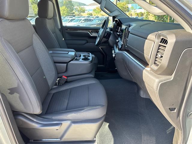new 2025 GMC Sierra 1500 car, priced at $58,039