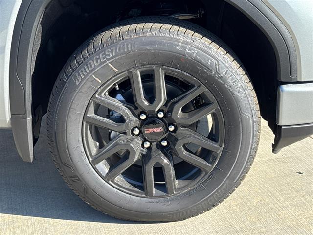 new 2025 GMC Sierra 1500 car, priced at $58,039