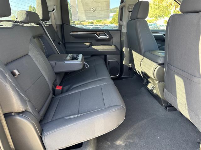 new 2025 GMC Sierra 1500 car, priced at $58,039
