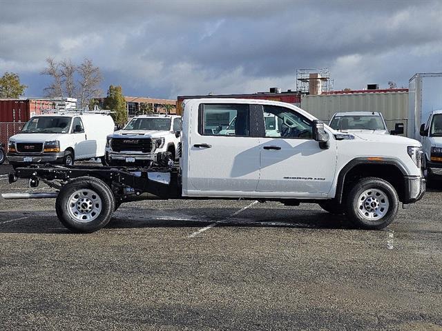 new 2024 GMC Sierra 3500 car, priced at $51,925