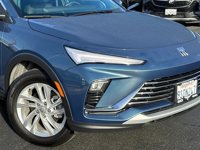 new 2025 Buick Envista car, priced at $25,335