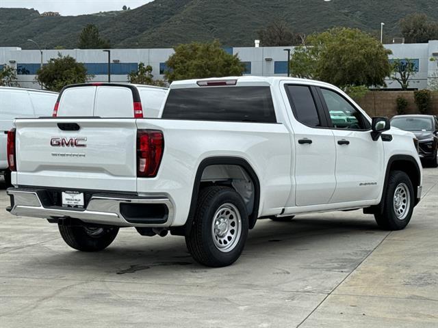 new 2025 GMC Sierra 1500 car, priced at $44,129