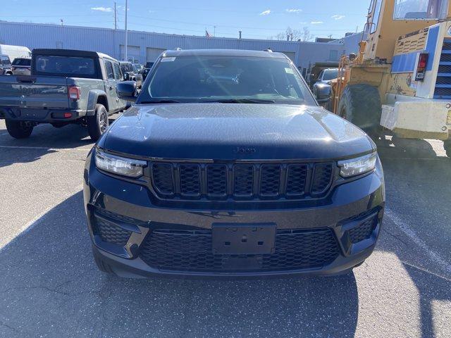 new 2025 Jeep Grand Cherokee car, priced at $43,295