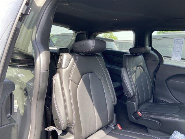 new 2025 Chrysler Pacifica car, priced at $44,743