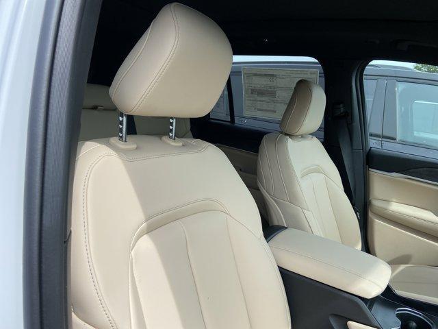 new 2025 Jeep Grand Cherokee car, priced at $43,802