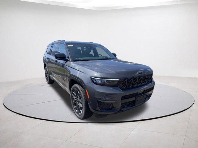 new 2025 Jeep Grand Cherokee L car, priced at $69,245