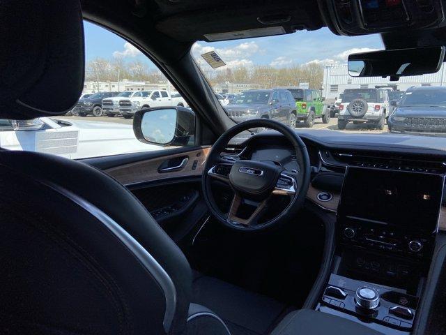 new 2025 Jeep Grand Cherokee L car, priced at $70,470