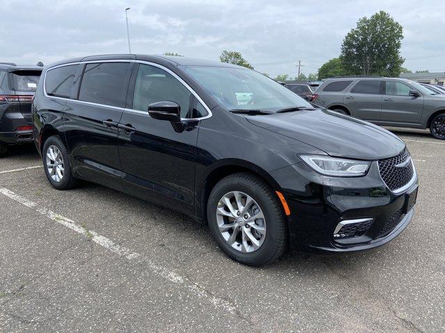 new 2025 Chrysler Pacifica car, priced at $44,959
