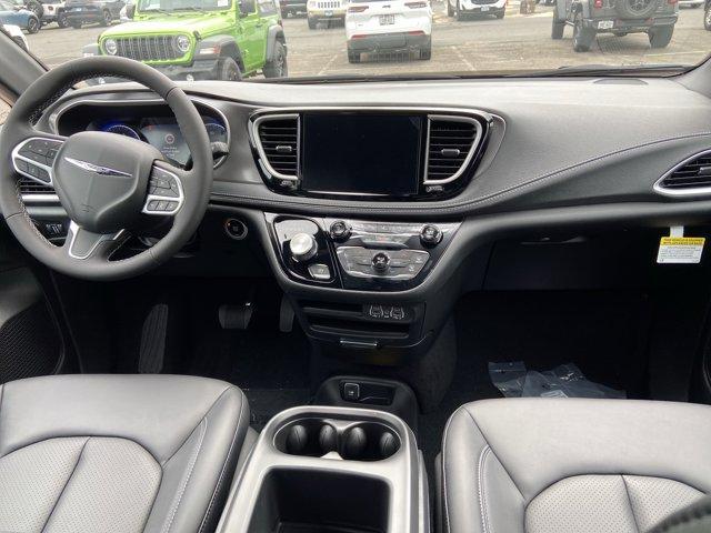 new 2025 Chrysler Pacifica car, priced at $44,959