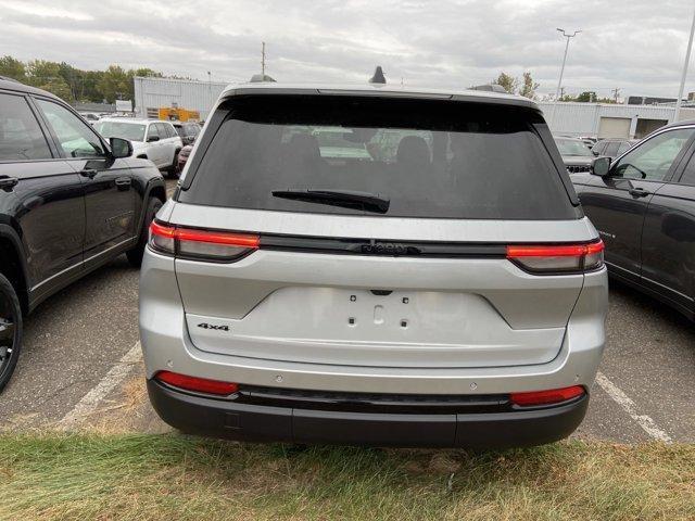 new 2025 Jeep Grand Cherokee car, priced at $36,993