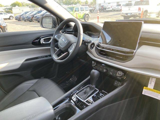 new 2025 Jeep Compass car, priced at $35,293