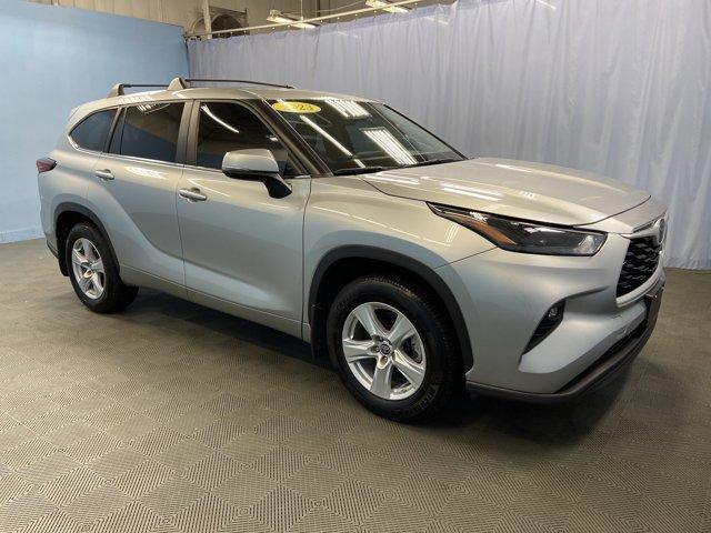 used 2023 Toyota Highlander car, priced at $33,999